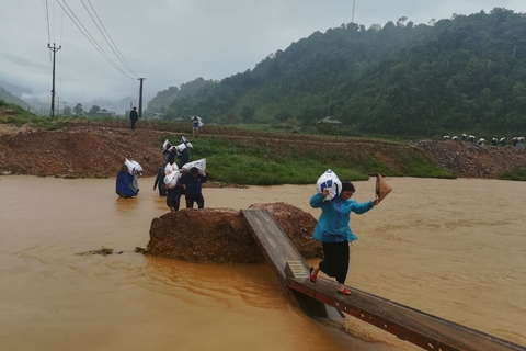 Tổ chức diễn tập Ứng phó lụt bão - Tìm kiếm cứu nạn huyện Than Uyên năm 2020